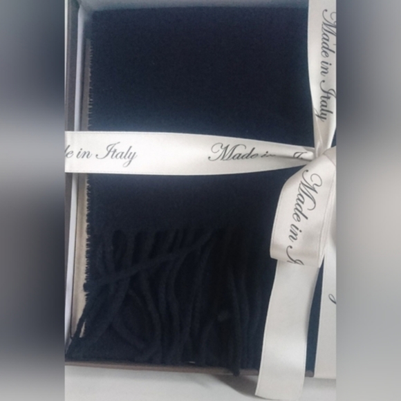 Italian Woollen Treasures Unisex Scarf 100% Cashmere Navy MADE IN ITALY - Picture 5 of 9